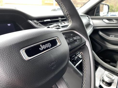 Used 2023 Jeep Grand Cherokee Altitude AWD/4WD image 49