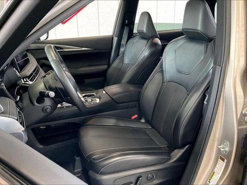 Used 2025 INFINITI QX60 Luxe AWD/4WD image 3