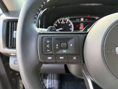 Certified 2025 Nissan Pathfinder SL AWD/4WD image 22