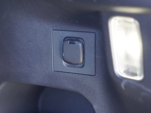 Used 2025 Toyota 4Runner SR5 AWD/4WD image 45