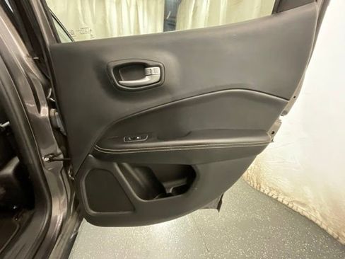 Used 2021 Jeep Compass Latitude AWD/4WD image 24