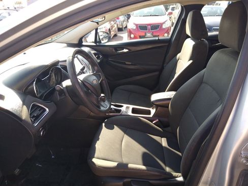 Used 2017 Chevrolet Cruze LS image 12