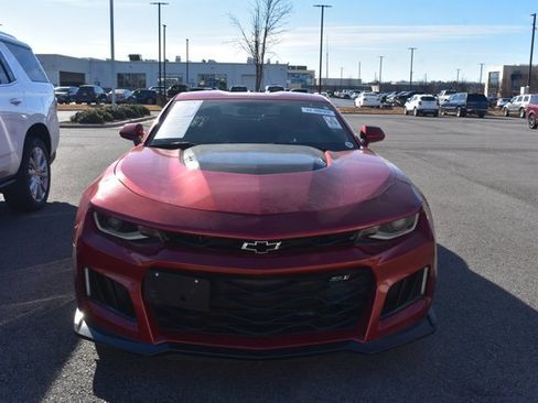 Used 2018 Chevrolet Camaro ZL1 image 2