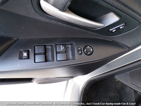 Used 2011 MAZDA MAZDA3 i Touring FWD image 11