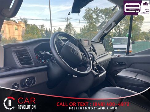 Used 2023 Ford Transit 250 Medium Roof AWD image 11