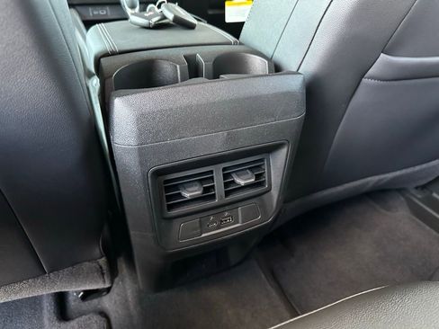 New 2026 GMC Canyon Elevation w/ Convenience Package image 22