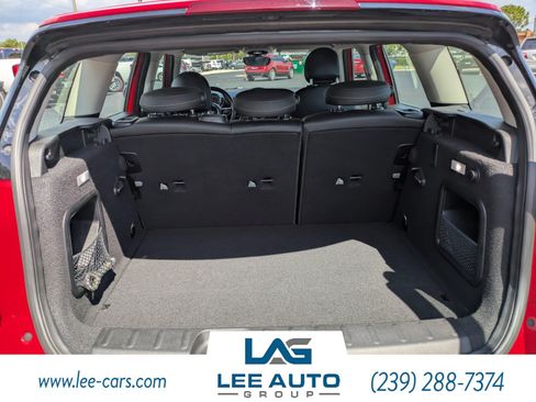 Used 2019 MINI Cooper Clubman w/ Storage Package FWD image 11