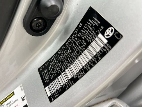 Used 2024 Toyota Corolla LE FWD image 28
