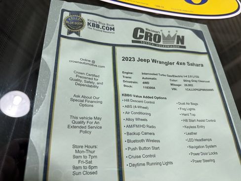 Used 2023 Jeep Wrangler Unlimited Sahara AWD/4WD image 40