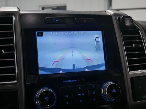 Used 2016 Ford F150 Lariat w/ Equipment Group 502A Luxury image 20