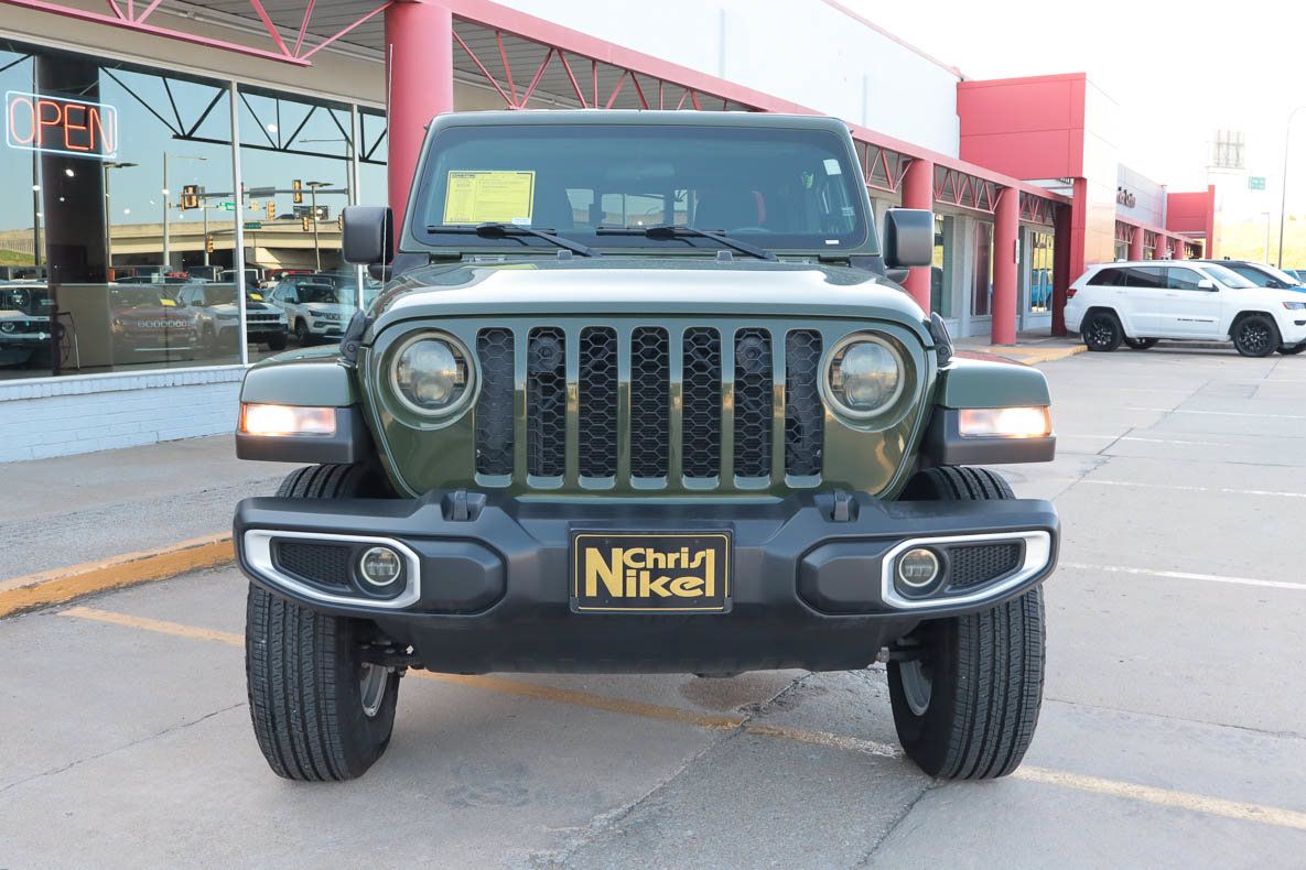 Used 2022 Jeep Gladiator Sport AWD/4WD image 3