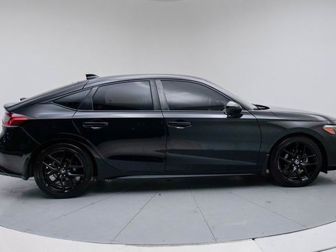 Used 2023 Honda Civic Sport image 6