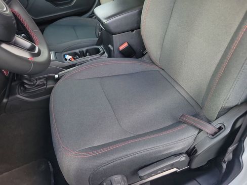 Certified 2024 Jeep Wrangler Unlimited Rubicon AWD/4WD image 12