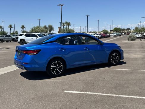 Used 2024 Nissan Sentra SV FWD image 5