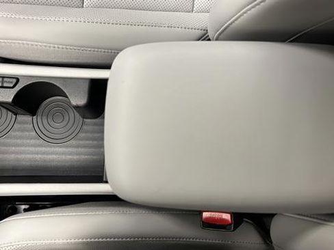 Used 2024 Hyundai Kona Limited image 20