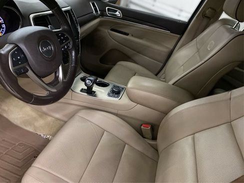 Used 2014 Jeep Grand Cherokee Overland AWD/4WD image 10