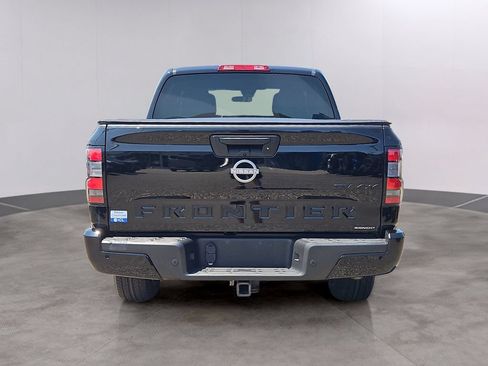 Used 2023 Nissan Frontier SV w/ Midnight Edition Package AWD/4WD image 5