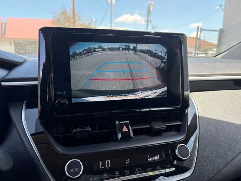 Used 2025 Toyota Corolla LE image 22