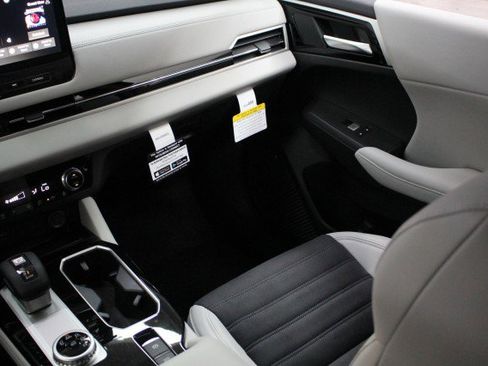 New 2026 Mitsubishi Outlander SE image 22