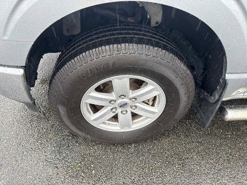 Used 2022 Ford F150 XLT w/ Trailer Tow Package image 9