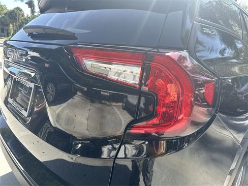 Used 2023 GMC Terrain SLE w/ Driver Convenience Package image 22
