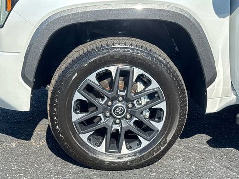 Used 2023 Toyota Tundra Limited AWD/4WD image 26