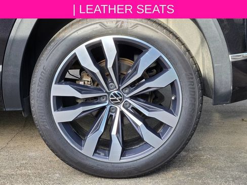 Used 2021 Volkswagen Atlas Cross Sport SEL R-Line AWD/4WD image 6