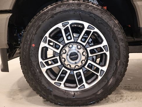 New 2026 Ford F350 Platinum w/ Platinum Plus Package image 39