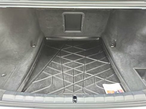 Used 2024 BMW 740i xDrive w/ Premium Package image 15