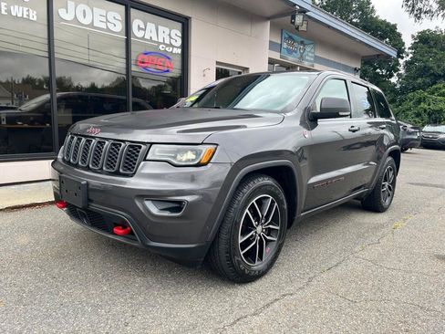 Used 2018 Jeep Grand Cherokee Trailhawk w/ Trailhawk Luxury Group AWD/4WD image 5
