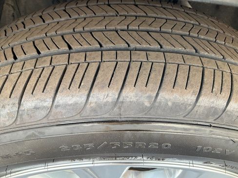 Used 2025 Toyota Highlander Limited image 29