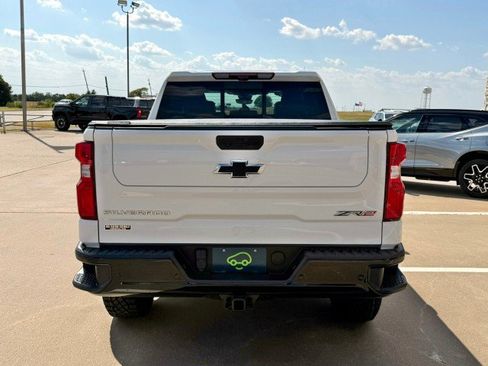 Certified 2024 Chevrolet Silverado 1500 ZR2 w/ Technology Package AWD/4WD image 4
