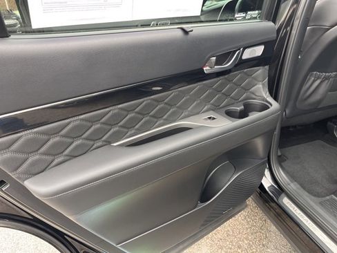 Used 2022 Hyundai Palisade Calligraphy image 13