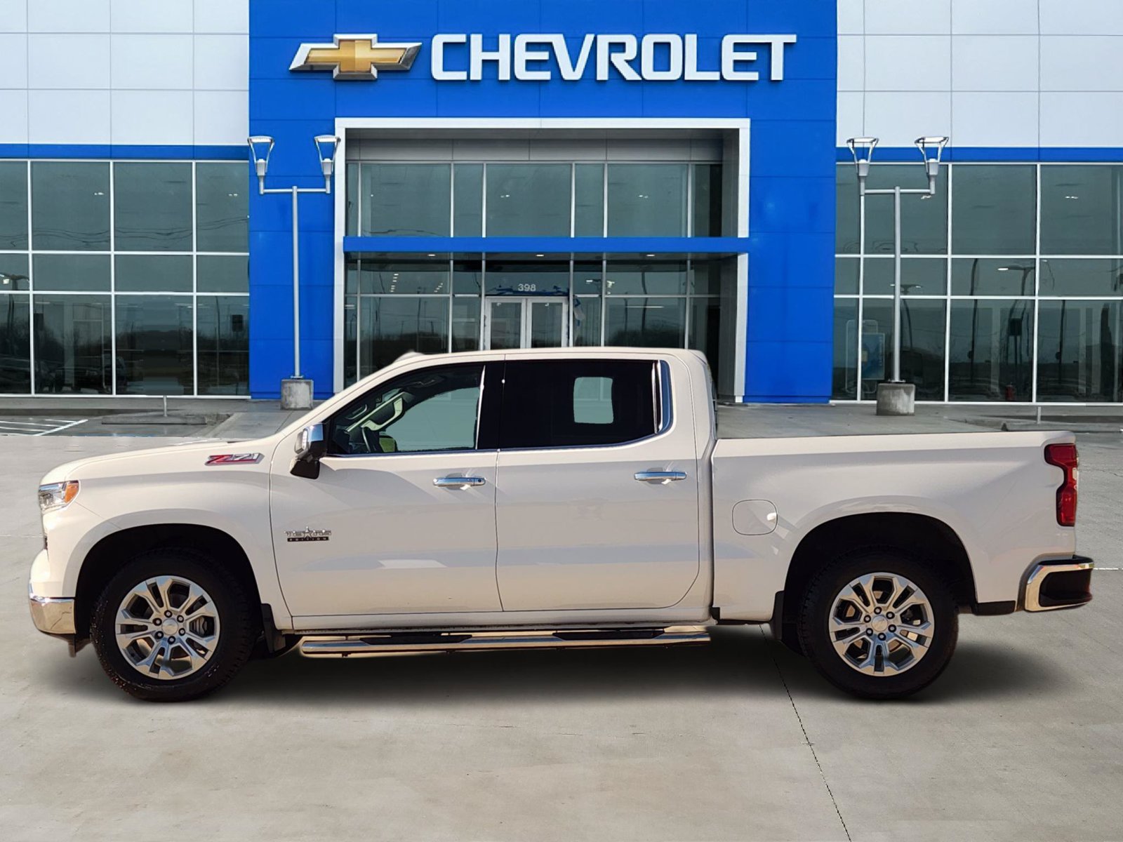 Certified 2023 Chevrolet Silverado 1500 LTZ AWD/4WD image 3