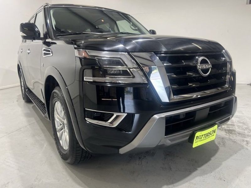 Certified 2022 Nissan Armada SV image 1