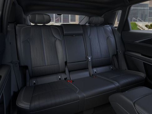 New 2026 Cadillac Lyriq Luxury image 17