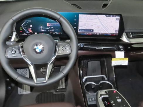 Used 2025 BMW X1 xDrive28i w/ Convenience Package AWD/4WD image 16