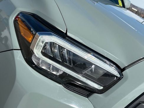 Used 2023 Toyota Tacoma TRD Off-Road image 23