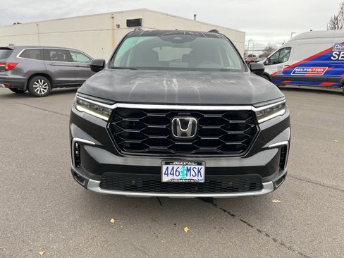 Certified 2023 Honda Pilot Touring image 8