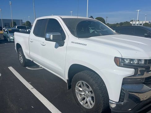 Used 2019 Chevrolet Silverado 1500 LT w/ All-Star Edition RWD image 3