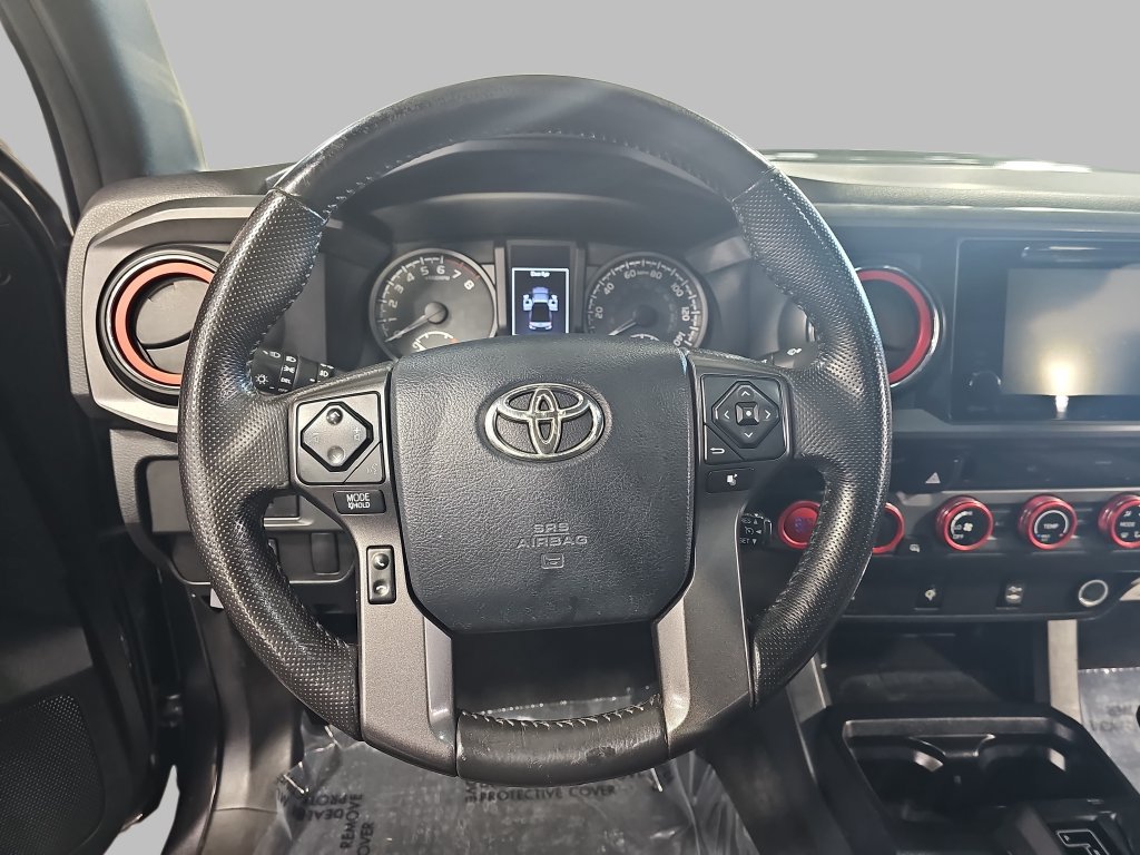 Used 2017 Toyota Tacoma TRD Off-Road w/ Tow Package AWD/4WD image 21