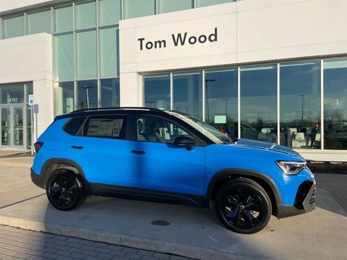 New 2026 Volkswagen Taos SE FWD image 3