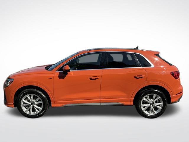 Used 2023 Audi Q3 2.0T Premium AWD/4WD image 2