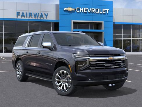 New 2025 Chevrolet Suburban Premier image 8