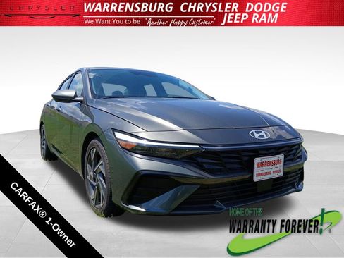 Used 2025 Hyundai Elantra SEL FWD image 1