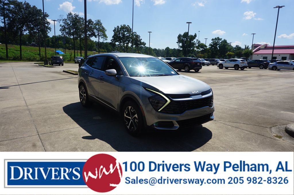 Used 2024 Kia Sportage EX FWD image 1