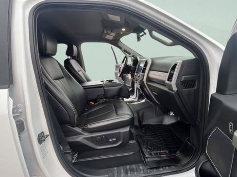 Used 2021 Ford F350 Lariat w/ Chrome Package image 25