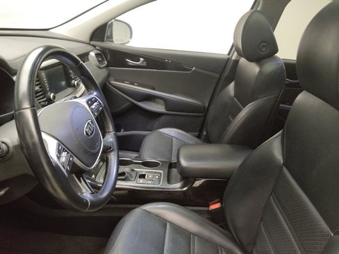 Used 2020 Kia Sorento EX image 17