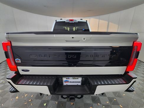 Certified 2025 Ford F250 Platinum w/ Tremor Off-Road Package image 6