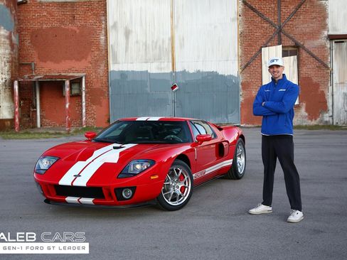 Used 2005 Ford GT image 1
